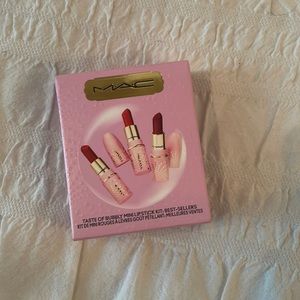 MAC Taste of bubbly mini lipstick kit